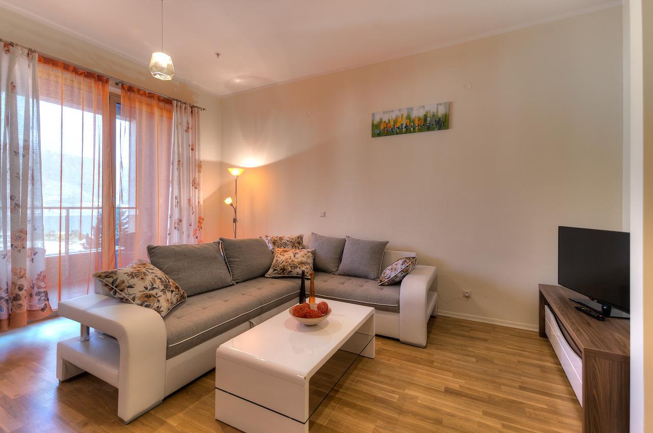Harmonia Apartment *