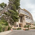 Harmonia Apartments