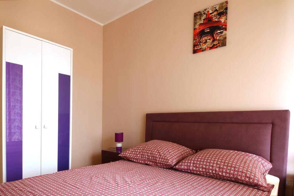 Harmonia Apartment *